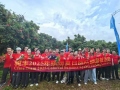 昶豐周末辦公室人員出動， 現(xiàn)摘現(xiàn)吃桂味荔枝， 解鎖夏日團(tuán)建快樂！